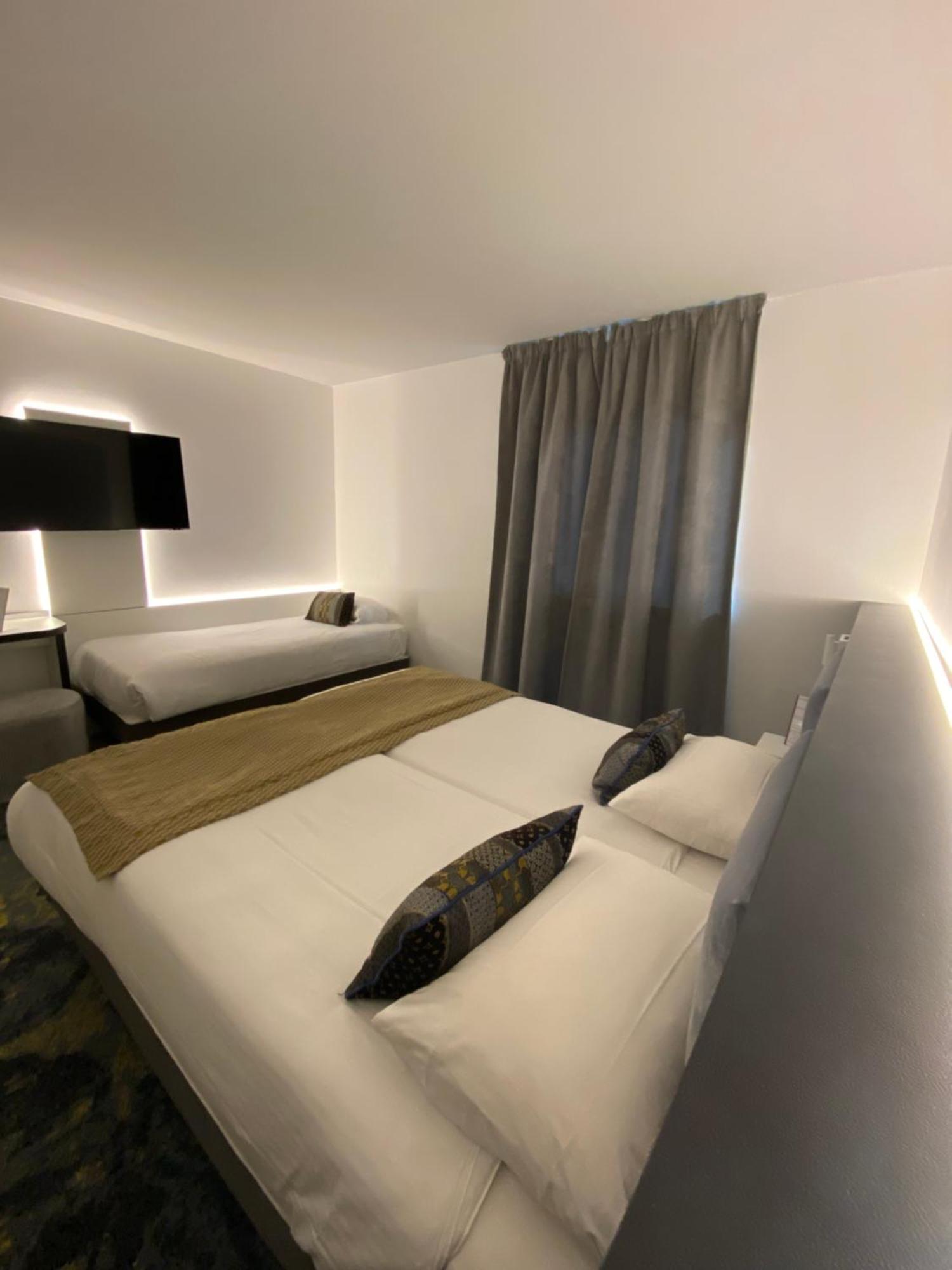 Brit Hotel, Spa & Restaurant - Colmar Est Bischwihr Eksteriør billede